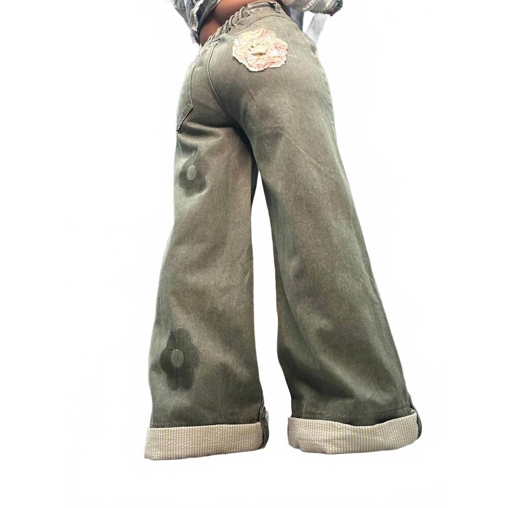 NEW POL floral patchwork accent wide leg cuff pants in olive - Picture 3 of 4